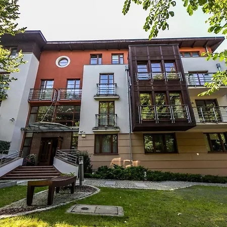 Atmospheric Victus Close To The By Renters * Sopot